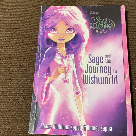 💙3/$15 Disney Star Darlings Book - Picture 3 of 3